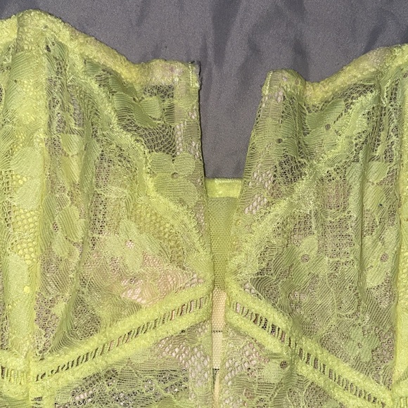 Victoria secret corset - Picture 14 of 17